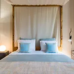 Casa de hóspedes 19 Tile Ceramic Concept - By Unlock 4*