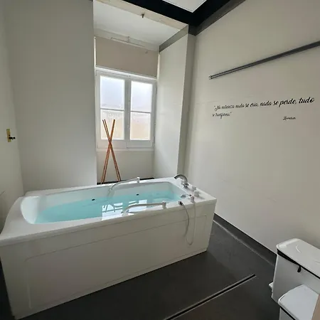 Guest house 19 Tile Ceramic Concept - By Unlock Caldas Da Rainha