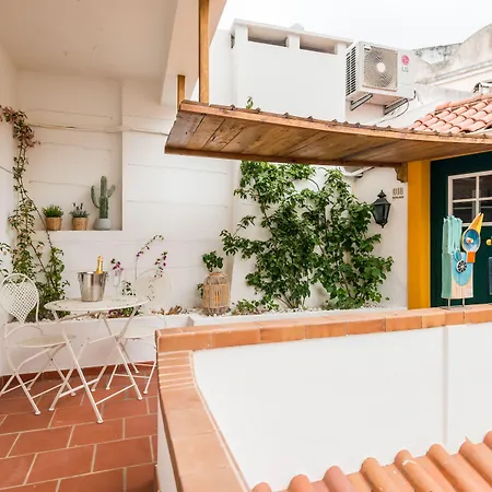 19 Tile Ceramic Concept - By Unlock Pensionat Caldas Da Rainha