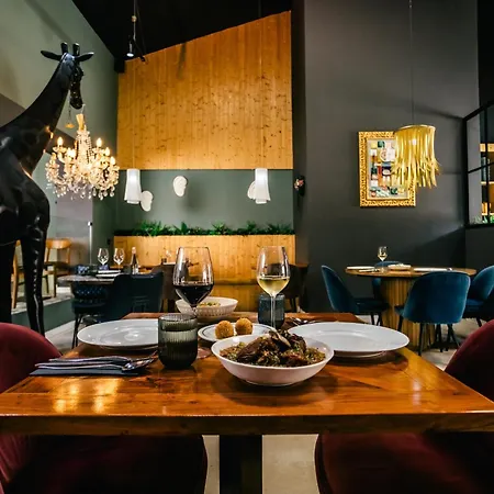 Guest house 19 Tile Ceramic Concept - By Unlock