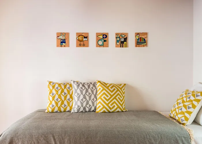 19 Tile Ceramic Concept - By Unlock Guest house Caldas Da Rainha